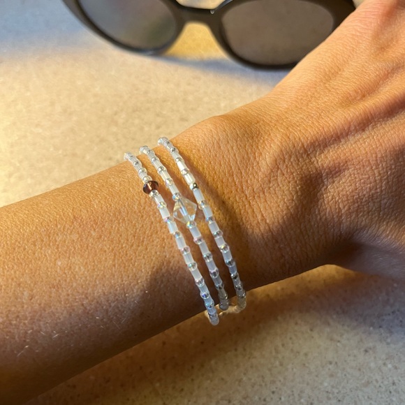 Bracelets - Picture 9 of 10